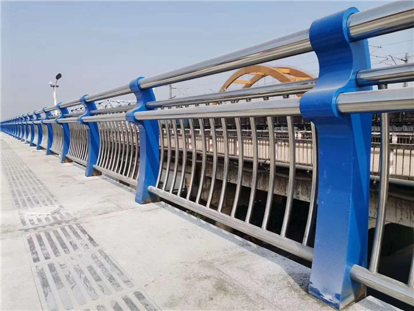 湘潭304不锈钢复合管护栏的生产工艺揭秘